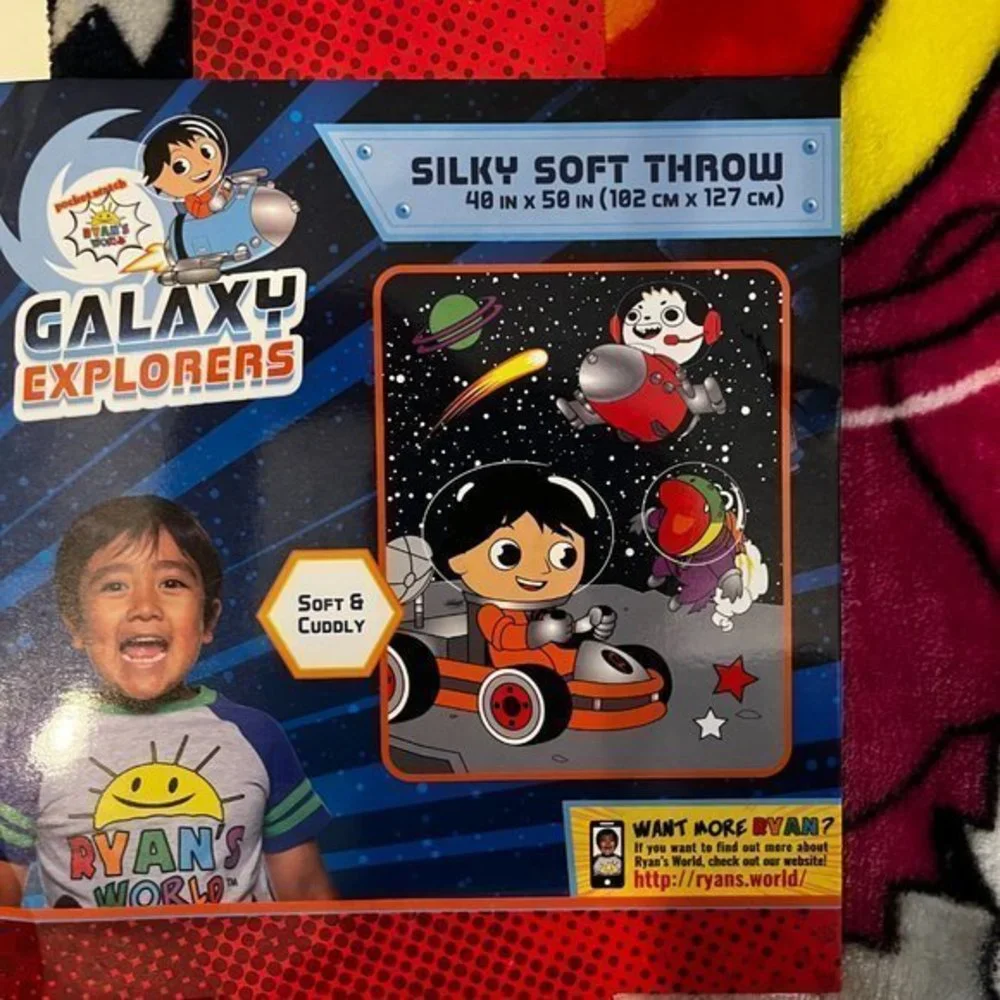 Ryan's World Kid's Throw - Galaxy Explorers (TWO‎ throws) (new) (kids)